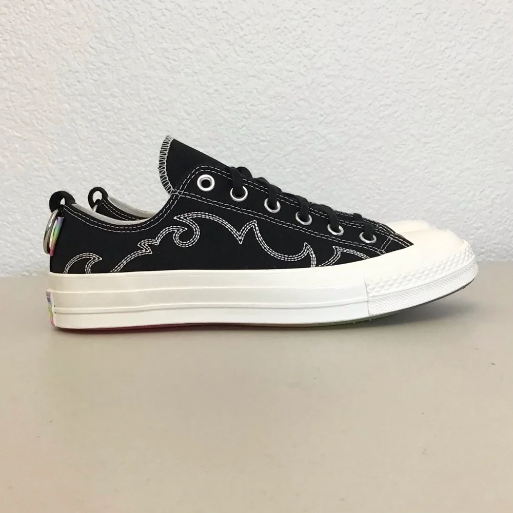 Converse Women’s 9 / Men’s 7 NWOT Chuck Low Pride Black Sneakers Shoes A10215C
